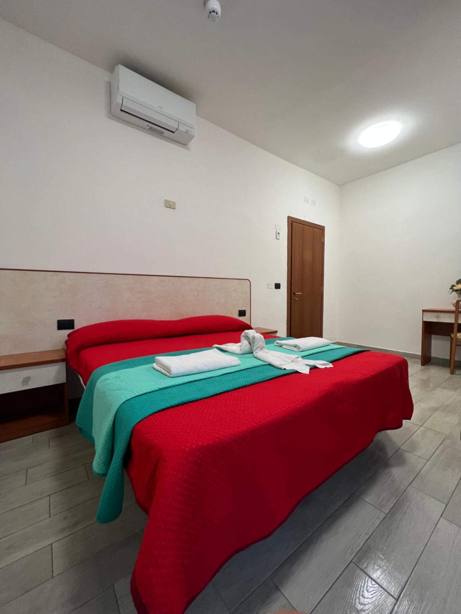 Hotel Miro Rimini Esterno foto